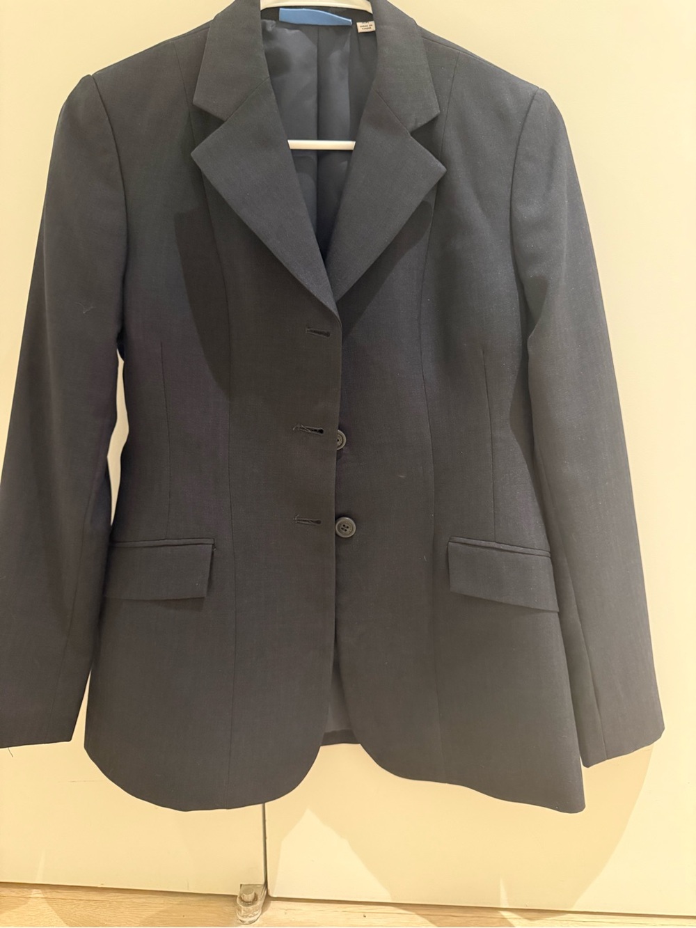 RJ Classic size 2R Navy Women's show coat.